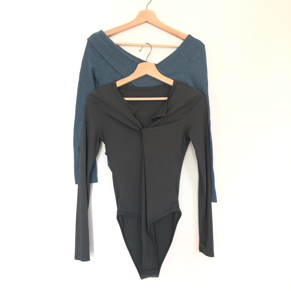 Bundle of 2 Long Sleeve Bodysuits